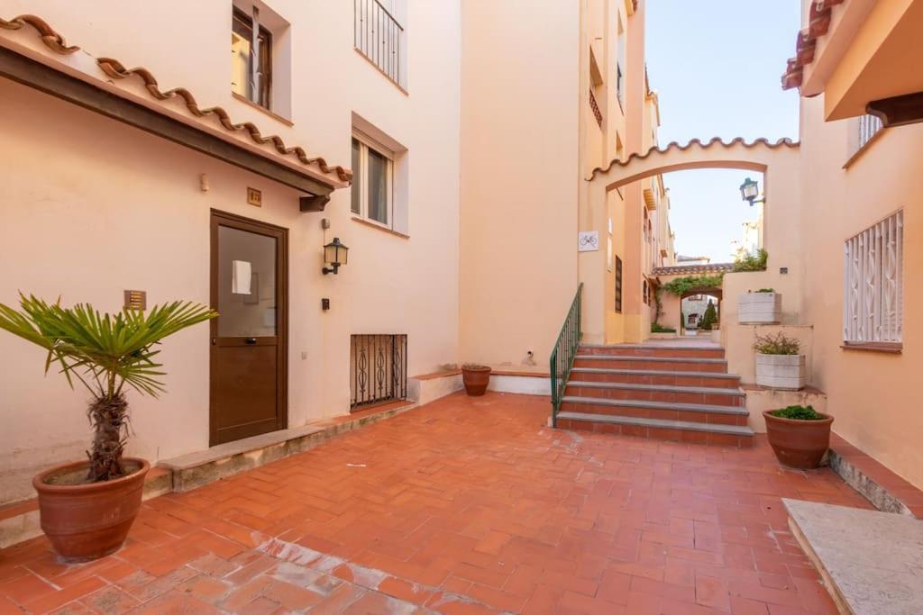 Greserva Kar-Centro, Junto A La Playa, 3 Piscinas, Wifi, Clima, Restaurantes 2024 Empuriabrava Exterior photo